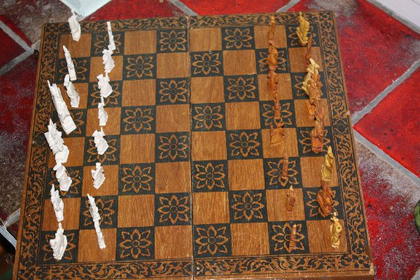 Schachspiel China mit Beinfiguren
